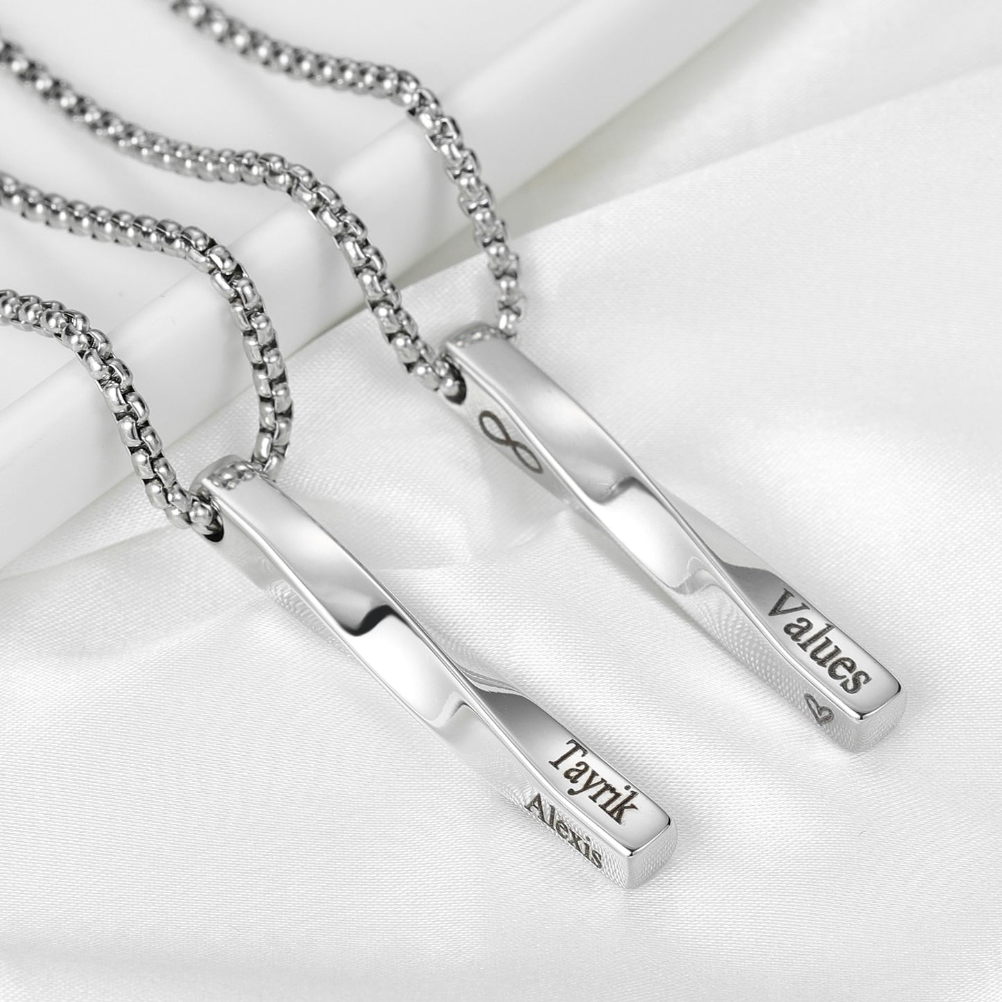 Vertical 3D Bar Necklace